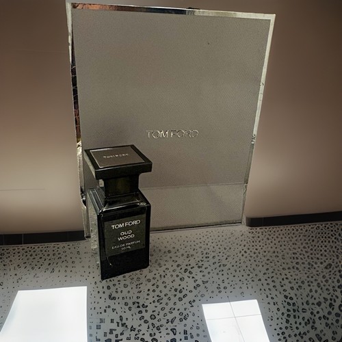 Tom ford oud - tom,