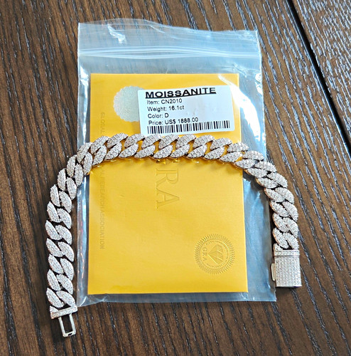 Men moissanite pavé - men’s,