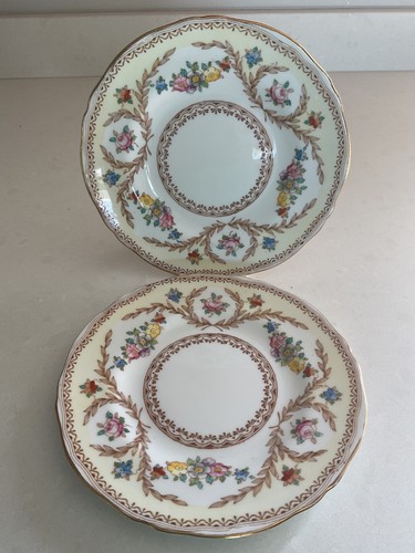 Vintage saucers floral - x,