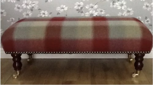 New footstool laura - in,