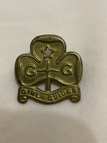 Vintage girl guides - guides, pin