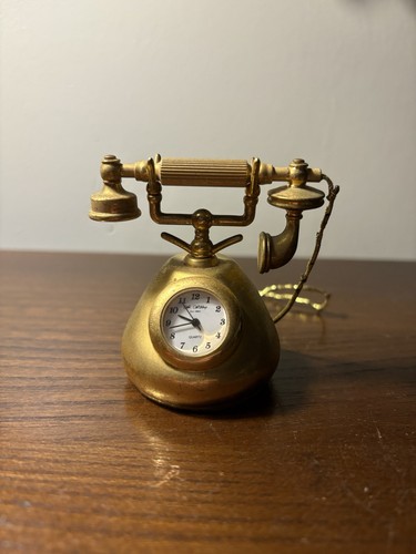 Vintage old retro brass small - old,
