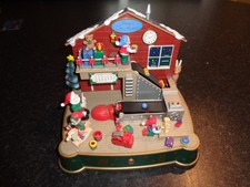 Christmas musical ornament