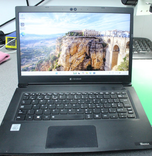 Touchscreen toshiba dynabook - touchscreen,