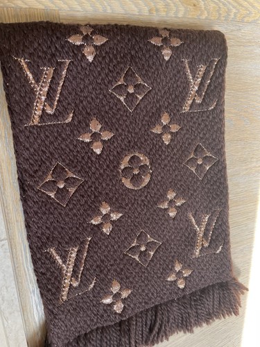 Louis vuitton logo - louis,