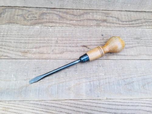 Vintage british made - vintage, 9.1/2”