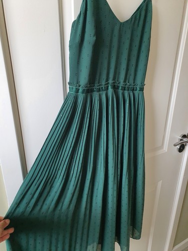 Stunning forest green - green, pleated
