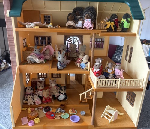 Sylvanian families house - families,