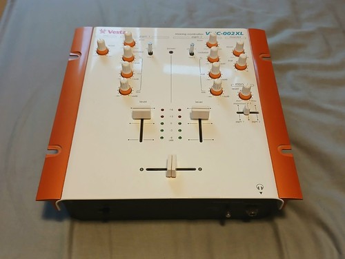 Vestax vmc 002 dj mixer - vestax,