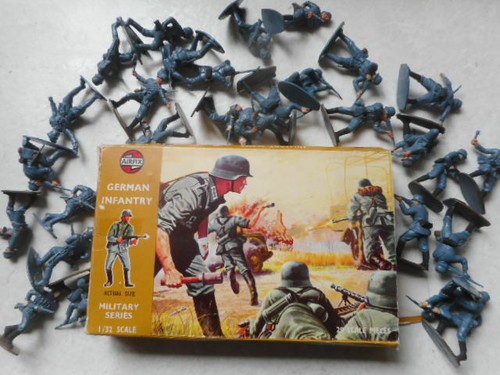 1st type airfix soldiers - type, 60's
