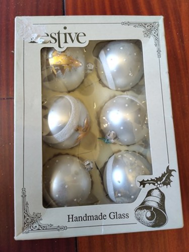 Vintage glass baubles - , 6