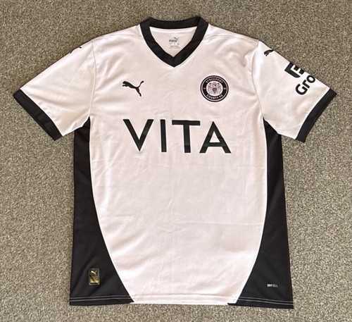 Stockport county 2024 away - stockport,