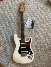 Squire Classic Vibe Stratocaster 70s Electric Guitar
