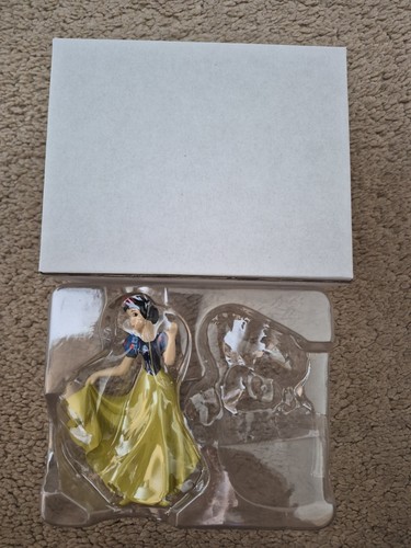Hachette snow white figure - white, and