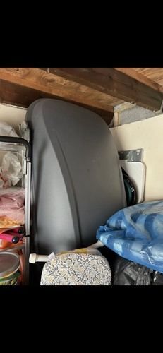 Halfords roof storage box - roof,
