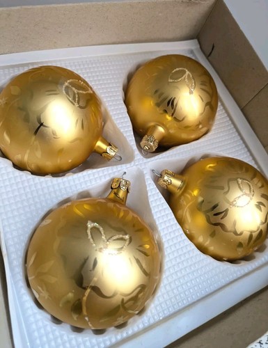 Vintage box traditional - traditional, gold