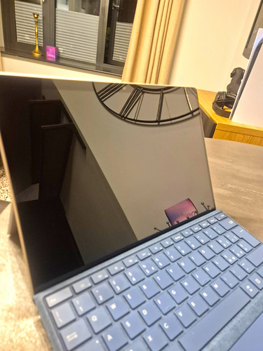 Microsoft surface pro - 11, +
