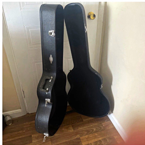 Taylor vintage guitar case