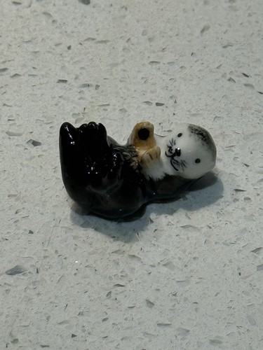 Ceramic mini otter figurine - mini,