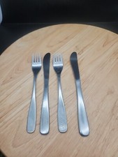 David Mellor Thrift Stainless H M & Co-2x Forks 18.2 cm 2x Knives 19.5cm #1