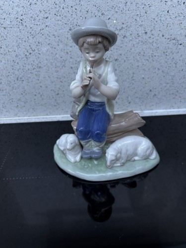Lovely nao lladro boy - lovely,