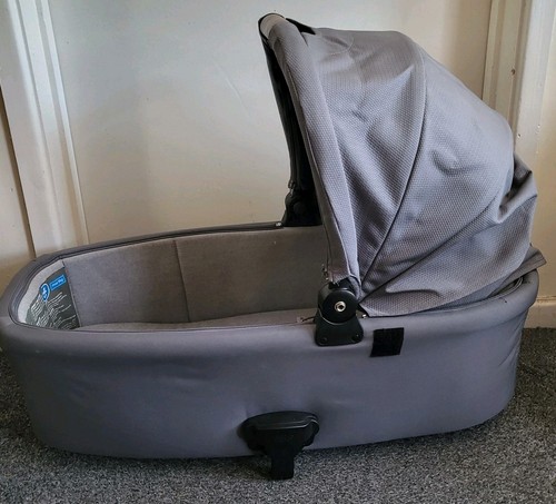 Mamas papas ocarro - mamas, carrycot