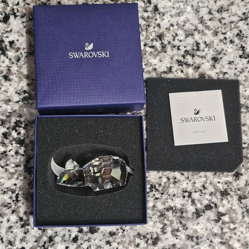 Swarovski crystal figurine - 3",