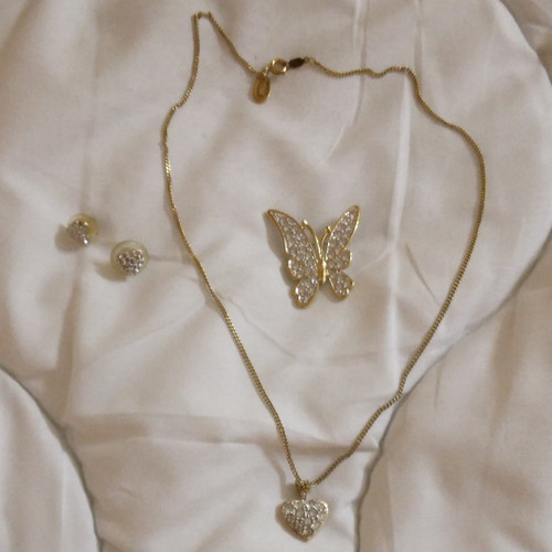Gold tone white crystal - white,