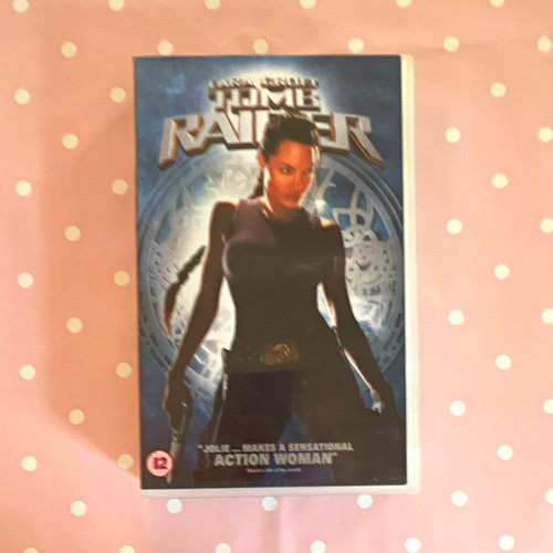 Paramount lara croft - croft:, tomb