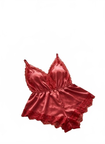 Stunning lace and satin - 18/20,