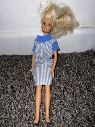 Vintage barbie sindy type doll - type,