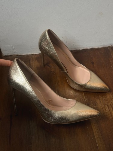 Zara pointed toe stiletto - toe,