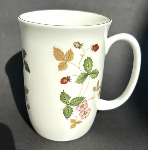Wedgwood wild strawberry - wedgwood, ‘wild