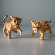 ELC AAA Lion and Tiger Cub