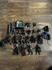 The Lord Of The Rings Toy Figure Bundle X20 Dated 2001/2002