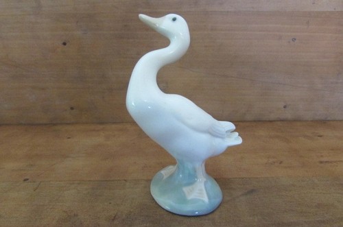Lladro goose figurine h13cm - lladro,