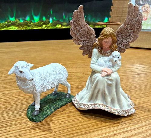 Hawthorne village nativity - village,