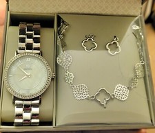 Women's Daisy Fuentes