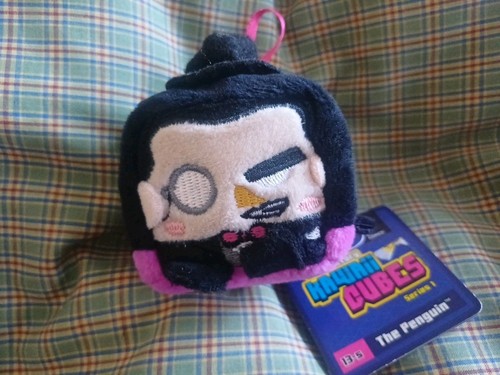 Bnwt kawaii cubes the penguin - bnwt,