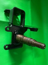 STEERING KNUCKLE RIGHT HAND