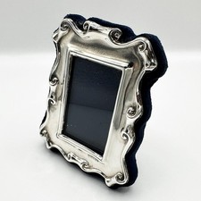 VINTAGE PHOTOGRAPH FRAME