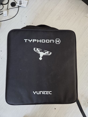 Yuneec typhoon drone bundle - yuneec,