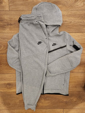 Men's nike tech fleece