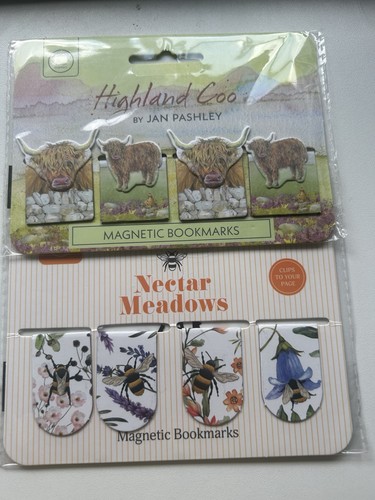 Packs magnetic book marks - of,