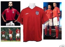 MEDIUM BOYS ENGLAND VINTAGE UMBRO 2002 - 2004 REVERSIBLE AWAY SHIRT