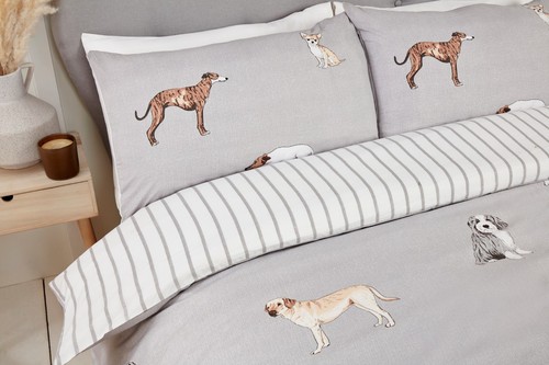 Pawsome grey dog - design, duvet