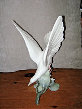 Lladro  Figurine Turtle Dove