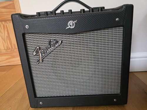 Fender mustang 20w guitar - fender,