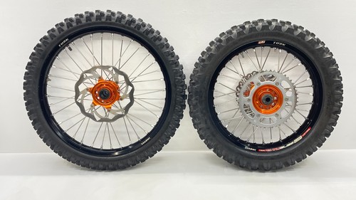 Tusk wheel set - 21/18", black