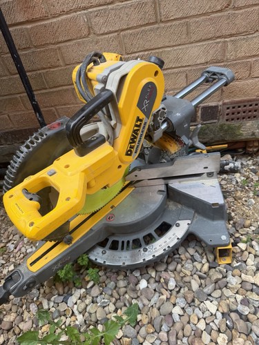 Dewalt 250mm mitre - dewalt,